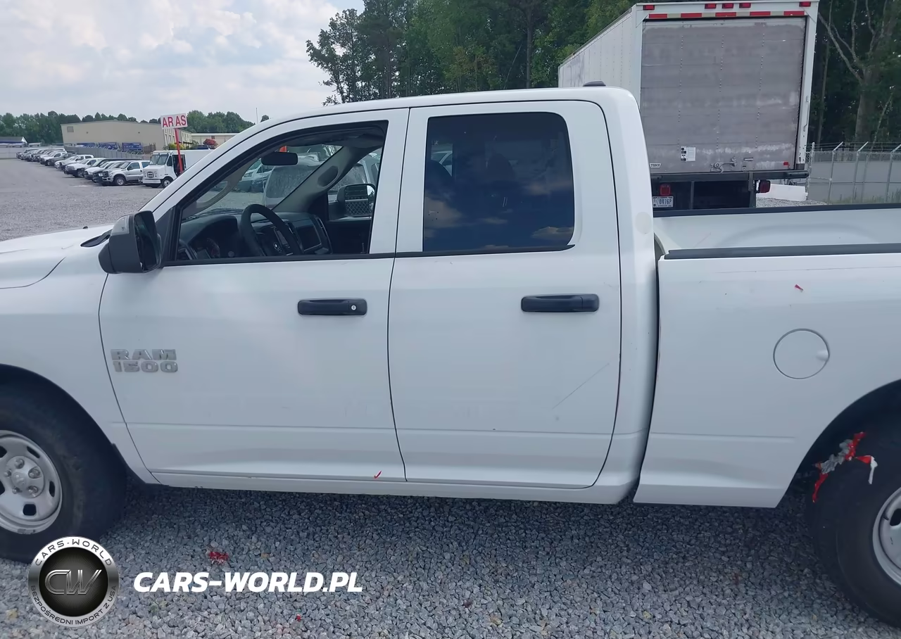 2018 Ram 1500 VIN:1C6RR7FG1JS326221 - 14