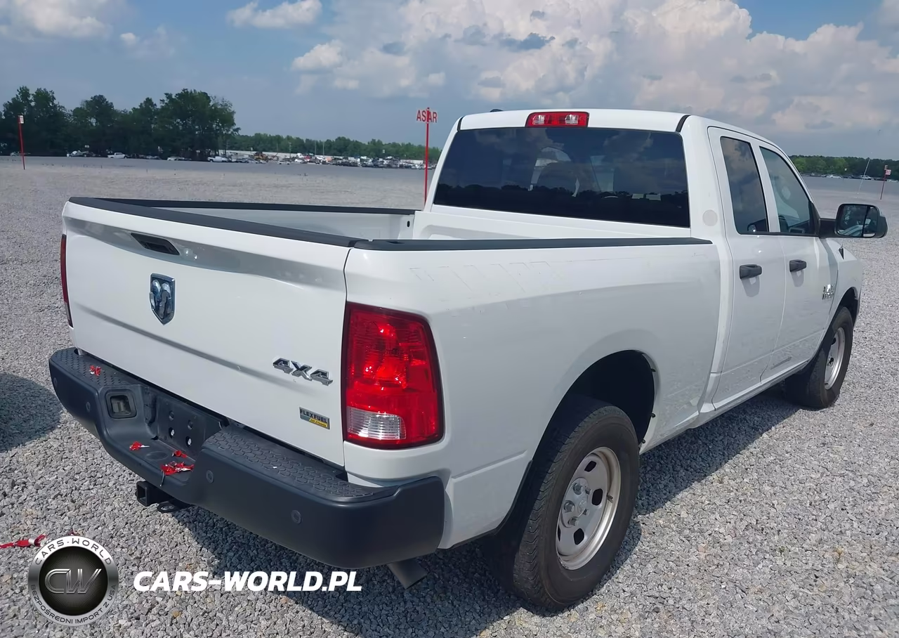 2018 Ram 1500 VIN:1C6RR7FG1JS326221 - 4