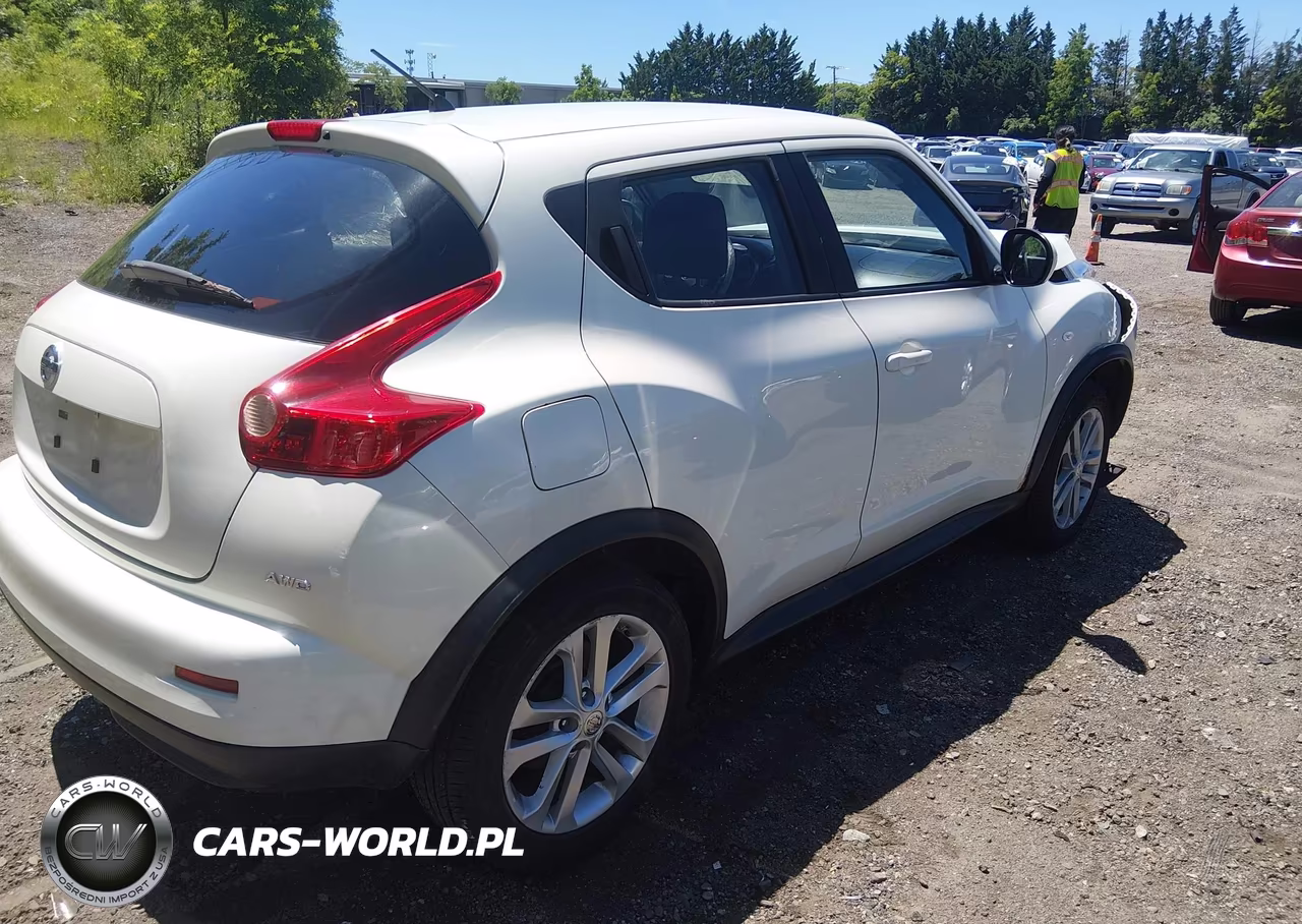 2011 Nissan Juke S VIN:JN8AF5MV1BT028272 - 4