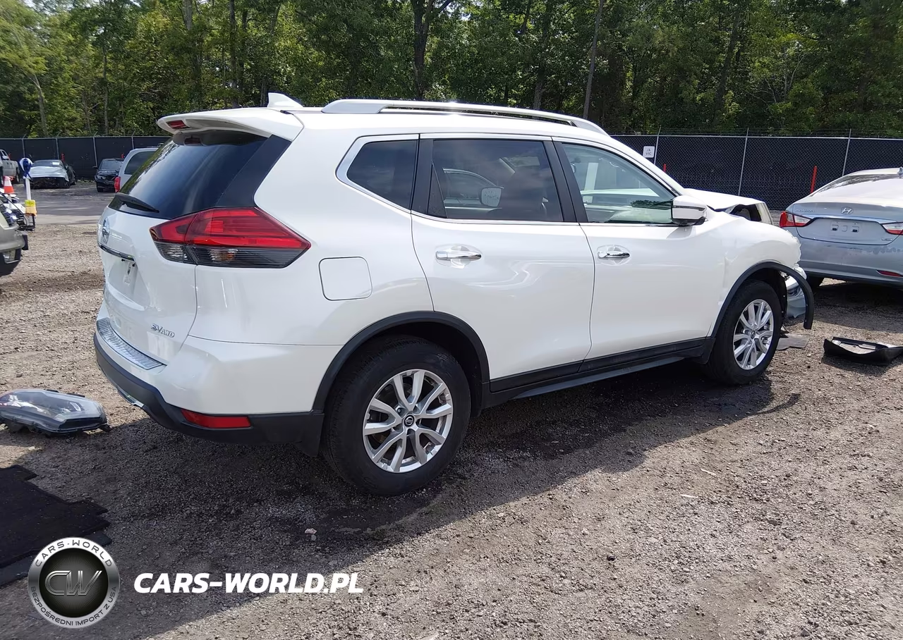 2017 Nissan Rogue Sv VIN:5N1AT2MVXHC769625 - 4