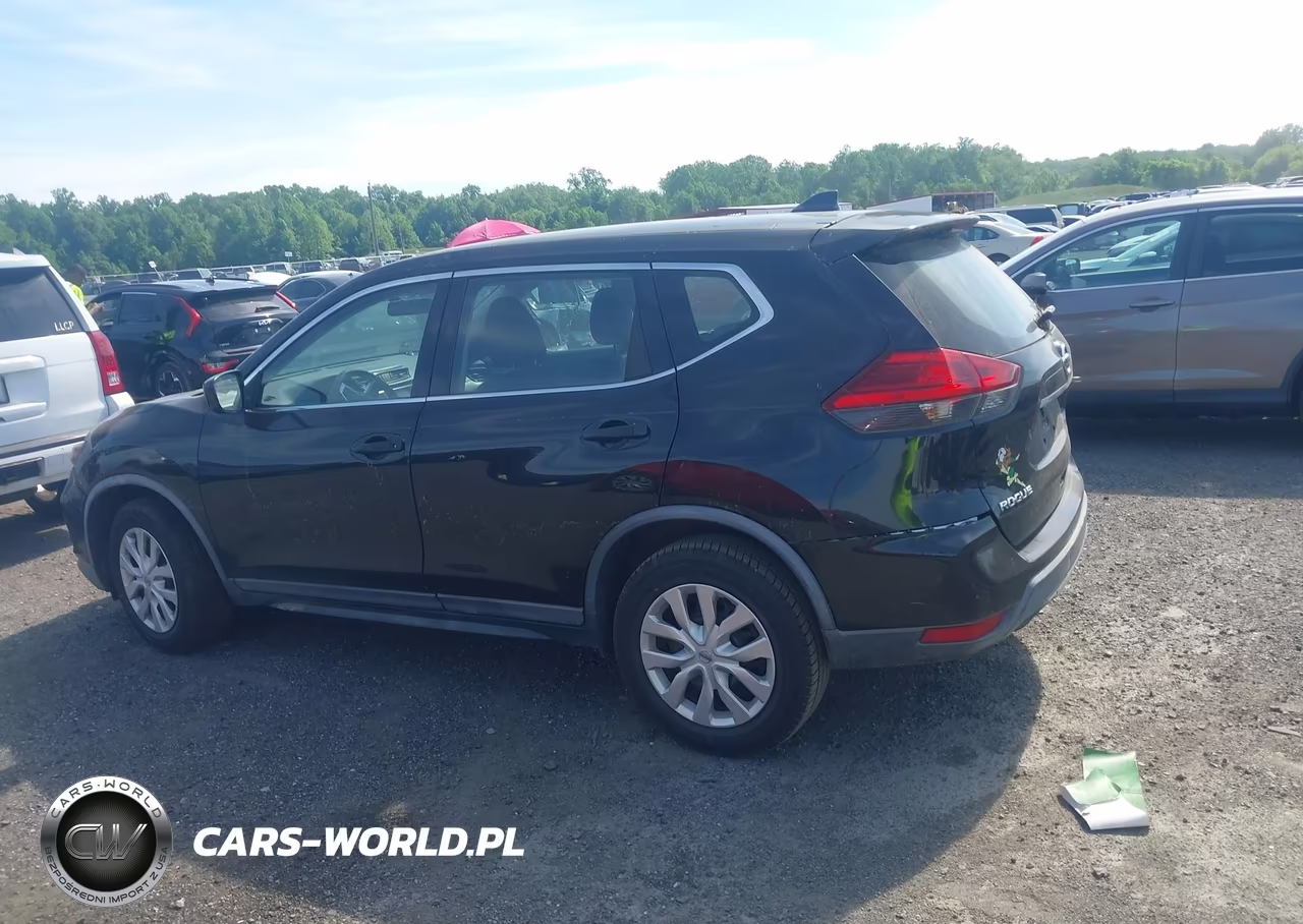2017 Nissan Rogue S VIN:KNMAT2MV8HP603228 - 13