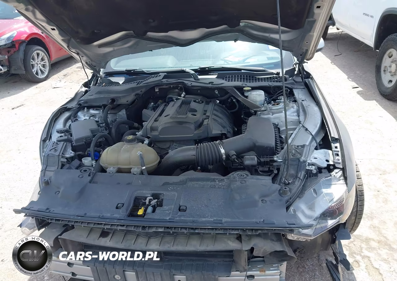 2020 Ford Mustang Ecoboost Premium VIN:1FATP8UH7L5139580 - 10