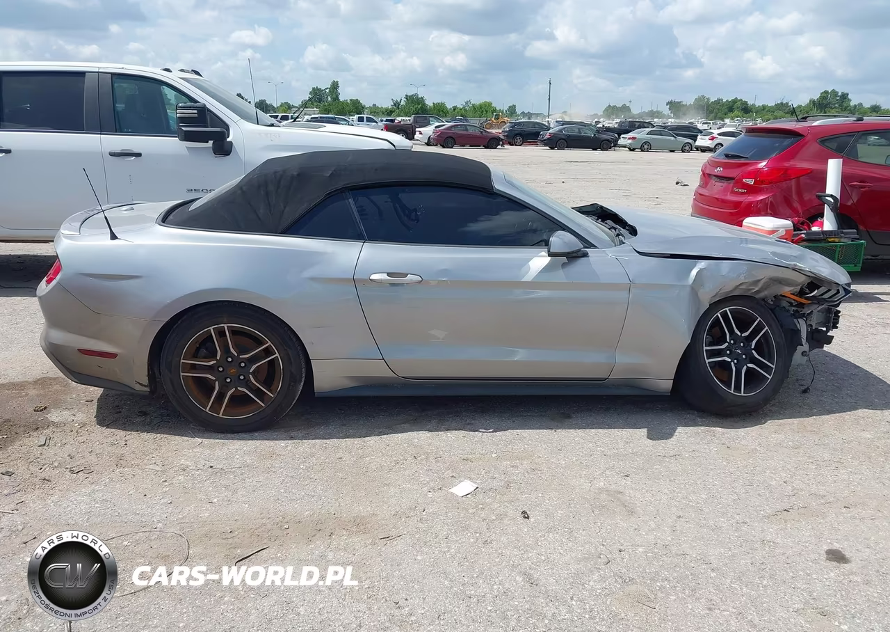 2020 Ford Mustang Ecoboost Premium VIN:1FATP8UH7L5139580 - 12