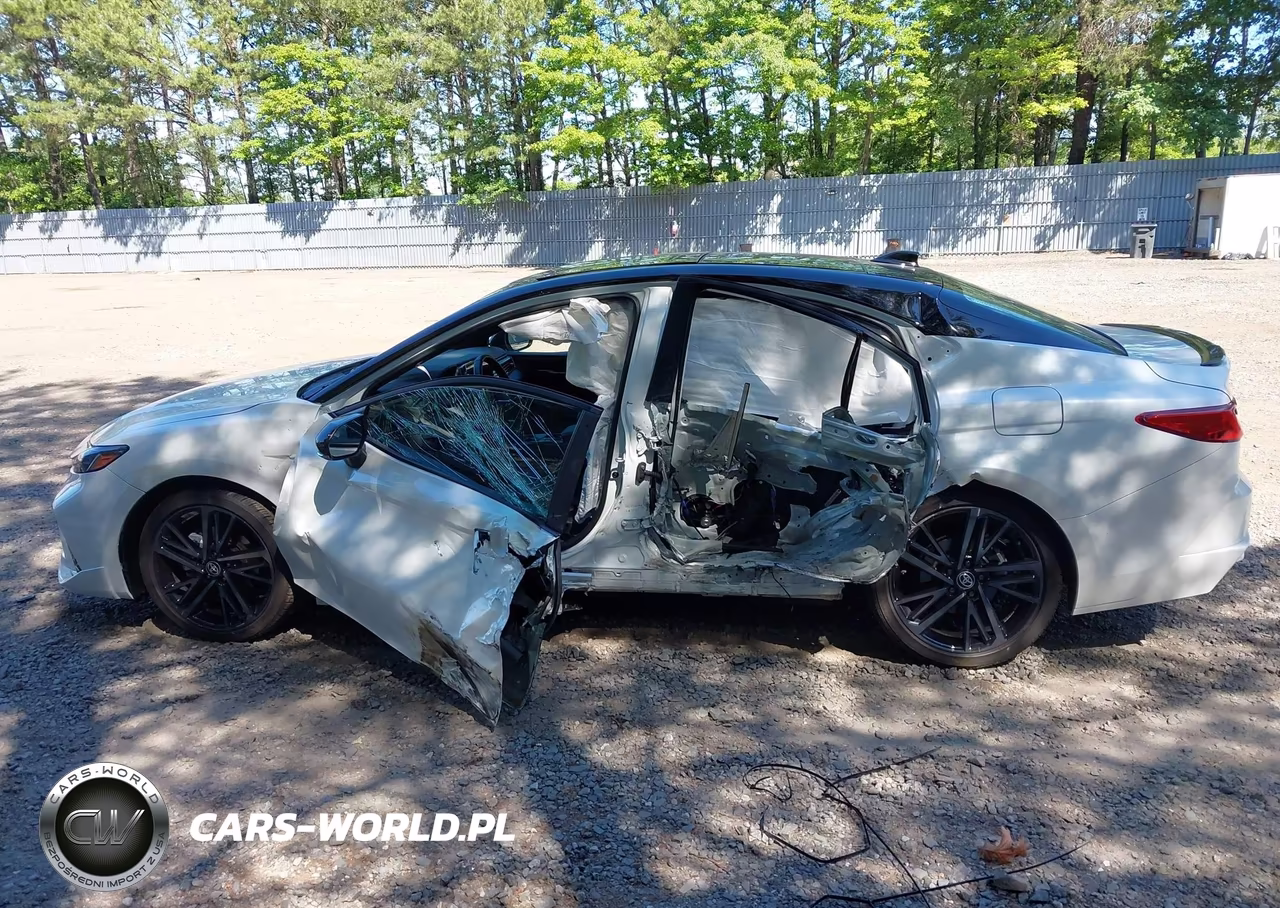 2025 Toyota Camry Xse VIN:4T1DBADK3SU016858 - 14