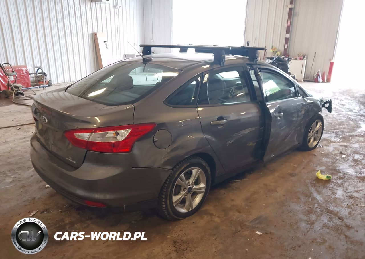 2013 Ford Focus Se VIN:1FADP3F24DL261343 - 4