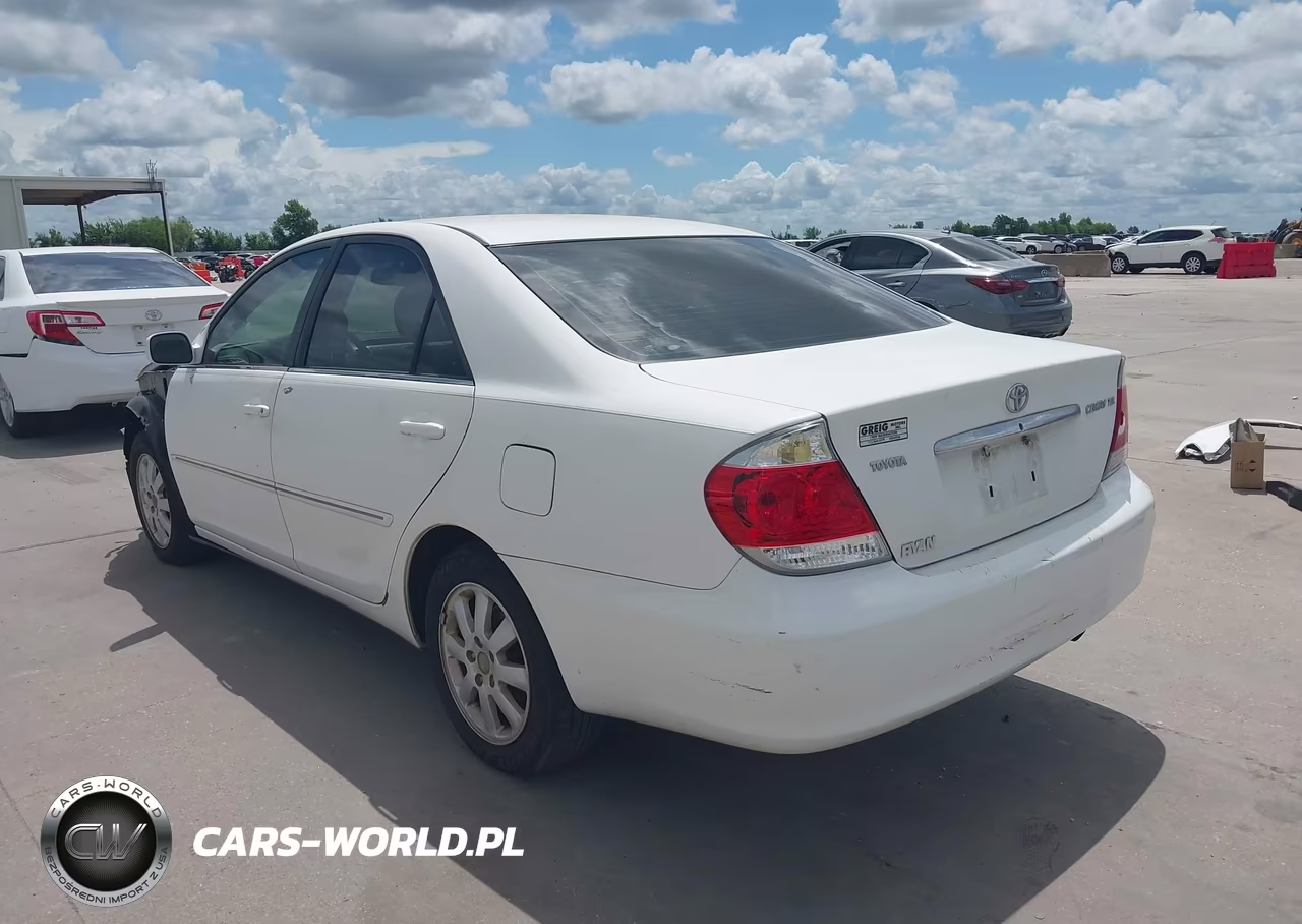 2005 Toyota Camry Xle VIN:4T1BE32KX5U596501 - 3