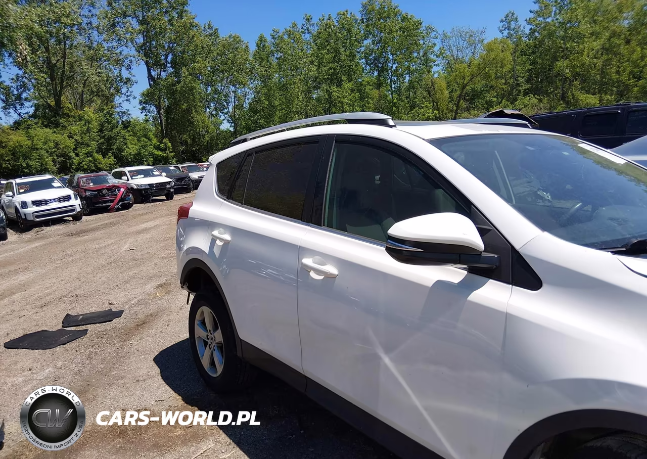 2015 Toyota Rav4 Xle VIN:2T3RFREV6FW407677 - 14