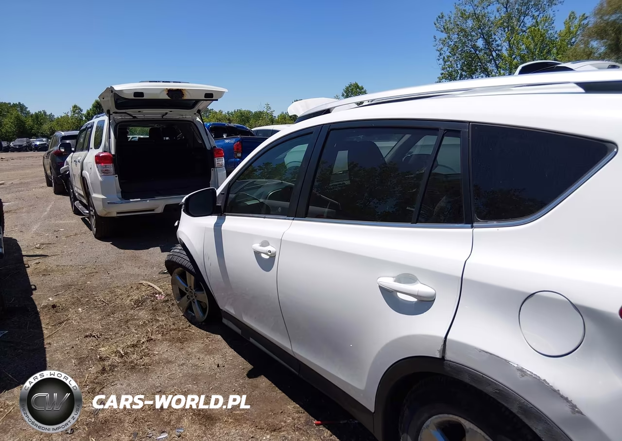 2015 Toyota Rav4 Xle VIN:2T3RFREV6FW407677 - 15