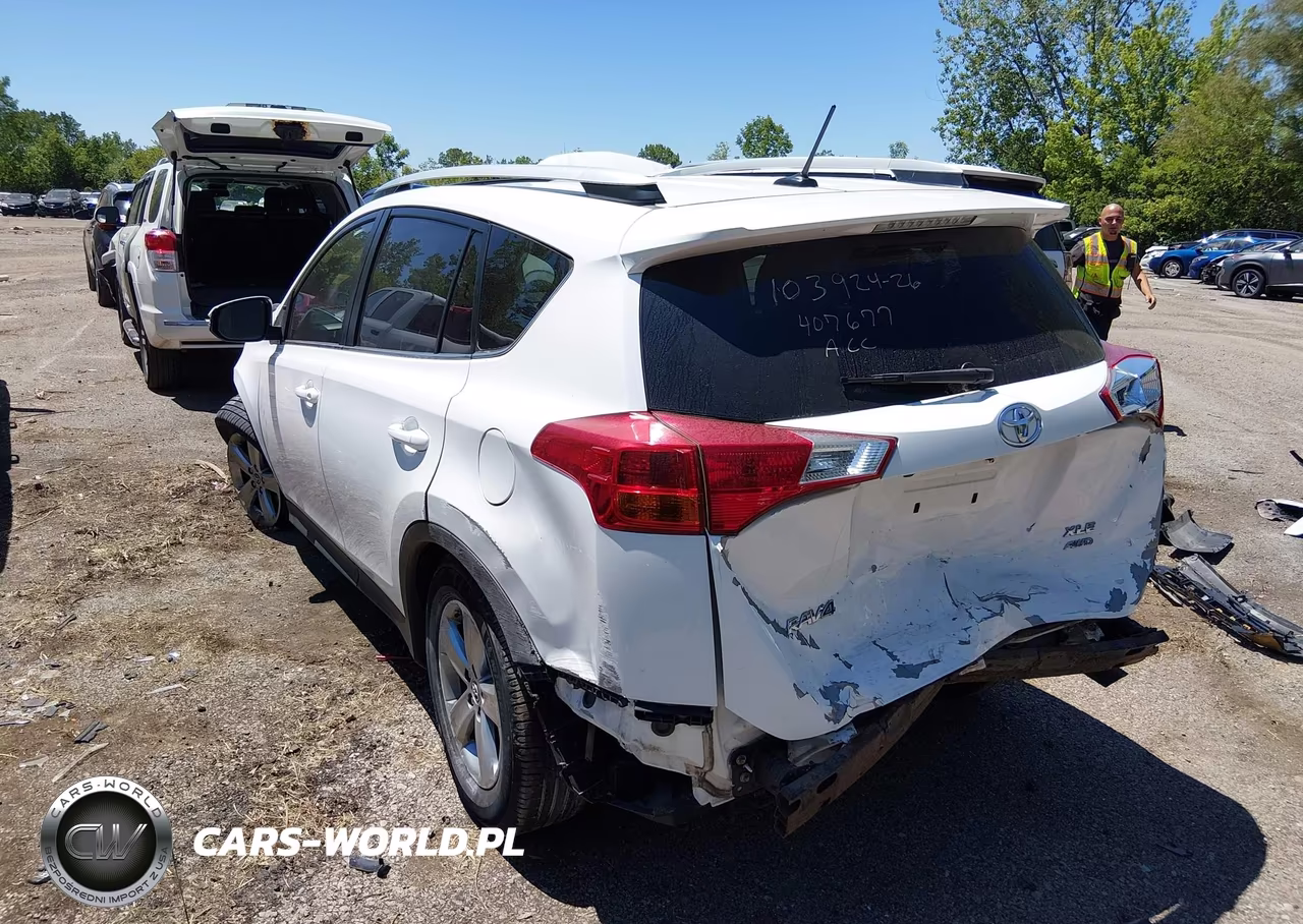 2015 Toyota Rav4 Xle VIN:2T3RFREV6FW407677 - 3