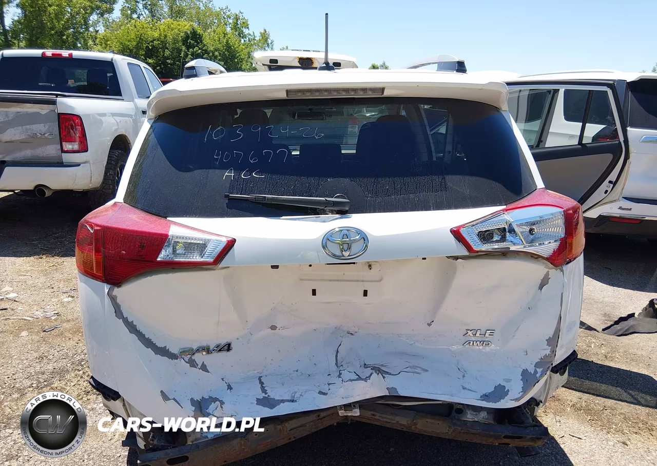 2015 Toyota Rav4 Xle VIN:2T3RFREV6FW407677 - 6