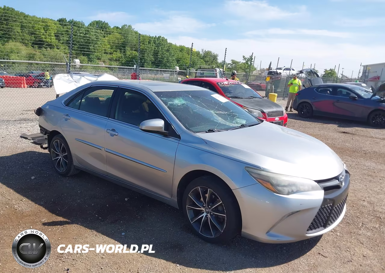 2016 Toyota Camry Xse V6 – zdjęcie 1 z 16