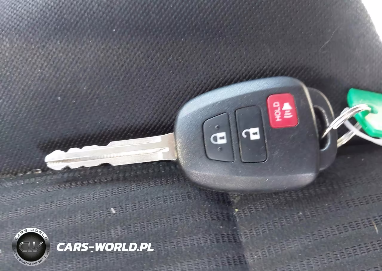 2018 Toyota Rav4 Le VIN:JTMBFREV7JJ232882 - 11