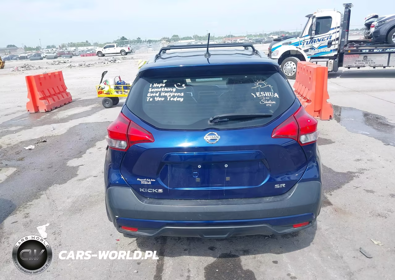 2018 Nissan Kicks Sr VIN:3N1CP5CU2JL512645 - 16