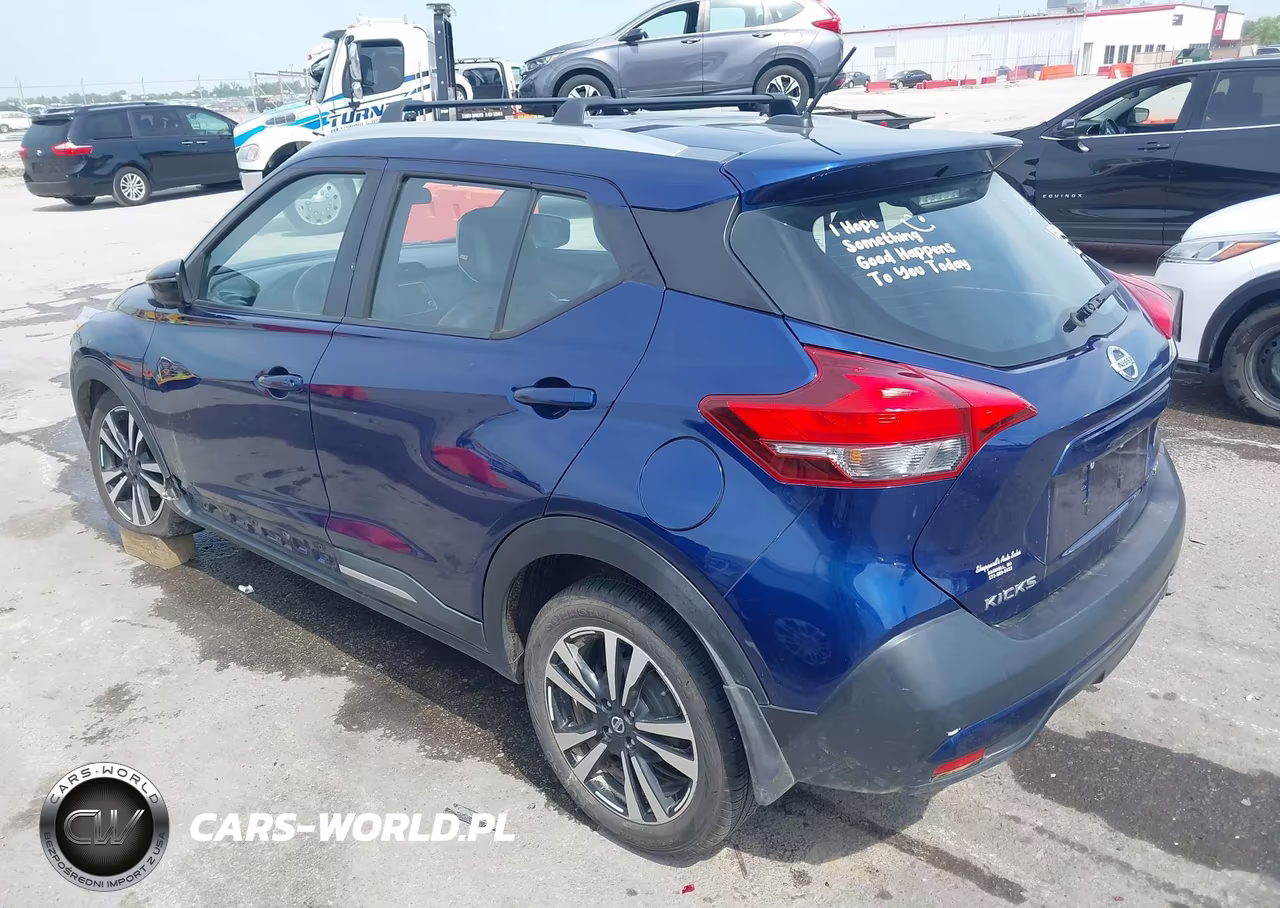2018 Nissan Kicks Sr VIN:3N1CP5CU2JL512645 - 3