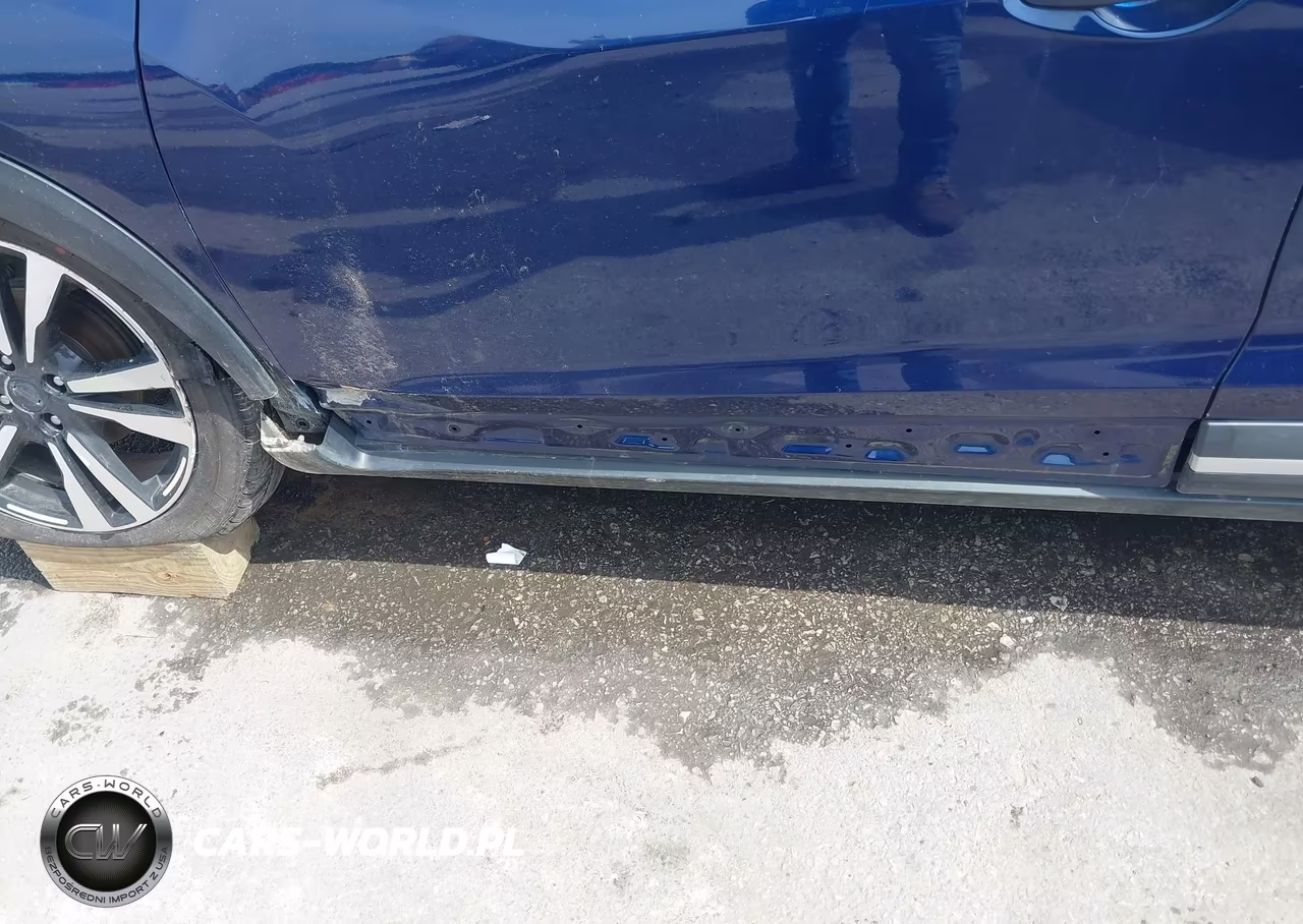 2018 Nissan Kicks Sr VIN:3N1CP5CU2JL512645 - 6
