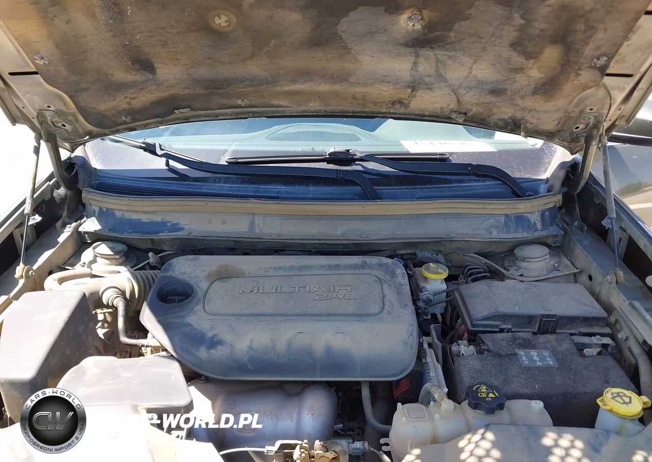 2019 Jeep Cherokee Latitude 4X4 VIN:1C4PJMCB8KD440348 - 10