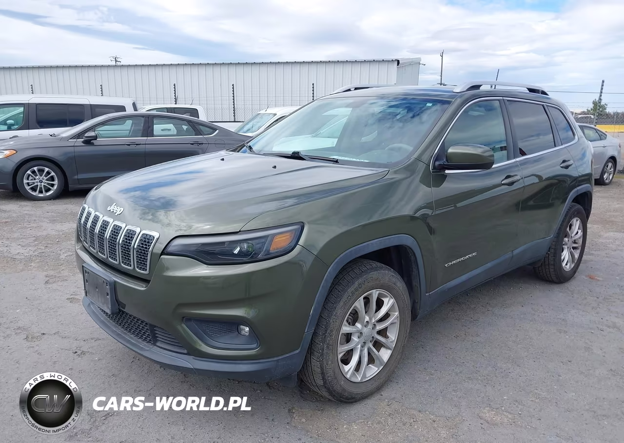 2019 Jeep Cherokee Latitude 4X4 VIN:1C4PJMCB8KD440348 - 2