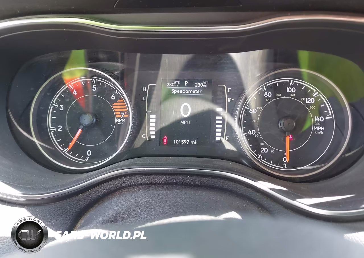 2019 Jeep Cherokee Latitude 4X4 VIN:1C4PJMCB8KD440348 - 7
