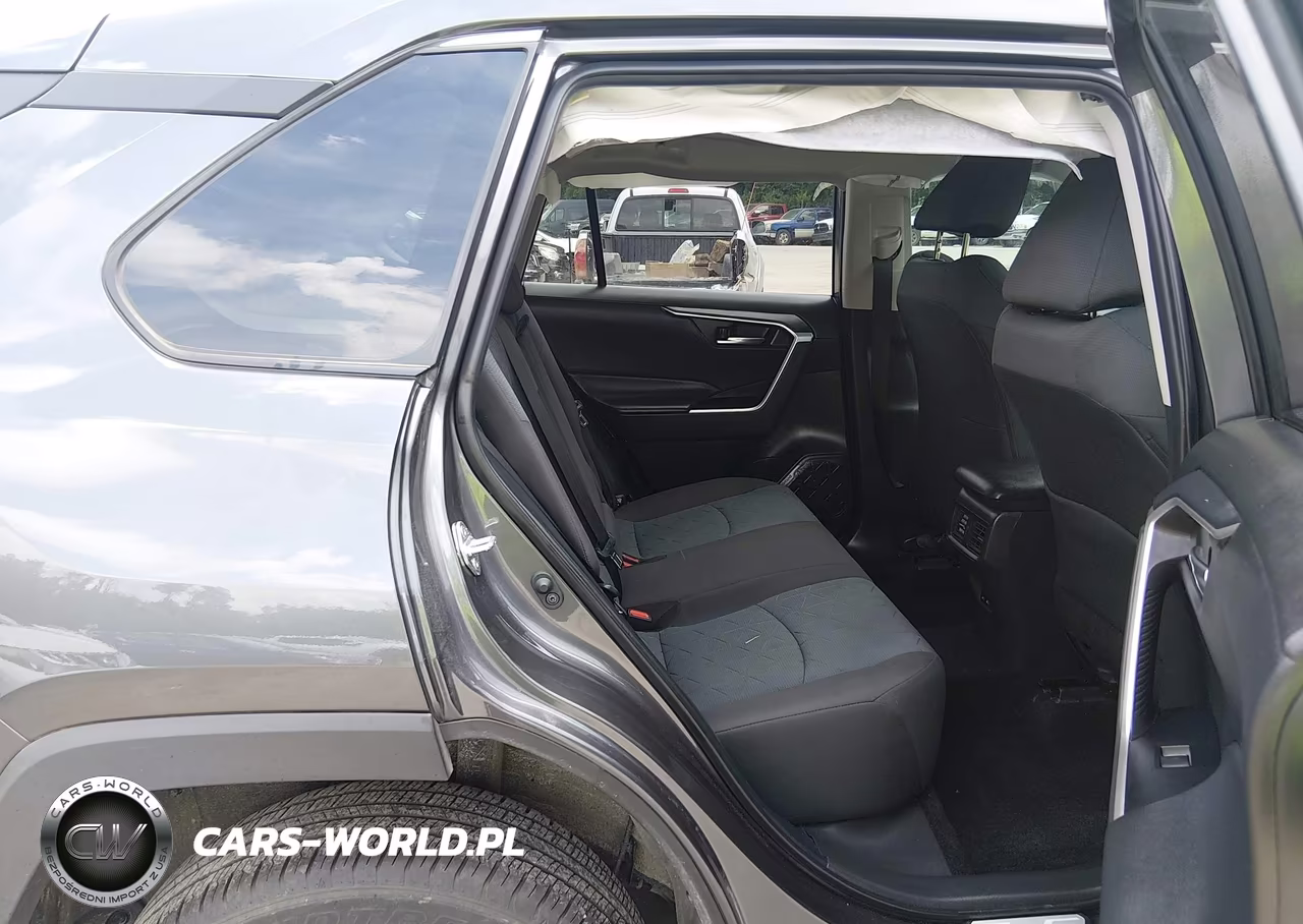 2025 Toyota Rav4 Xle VIN:2T3P1RFV9SC554642 - 8