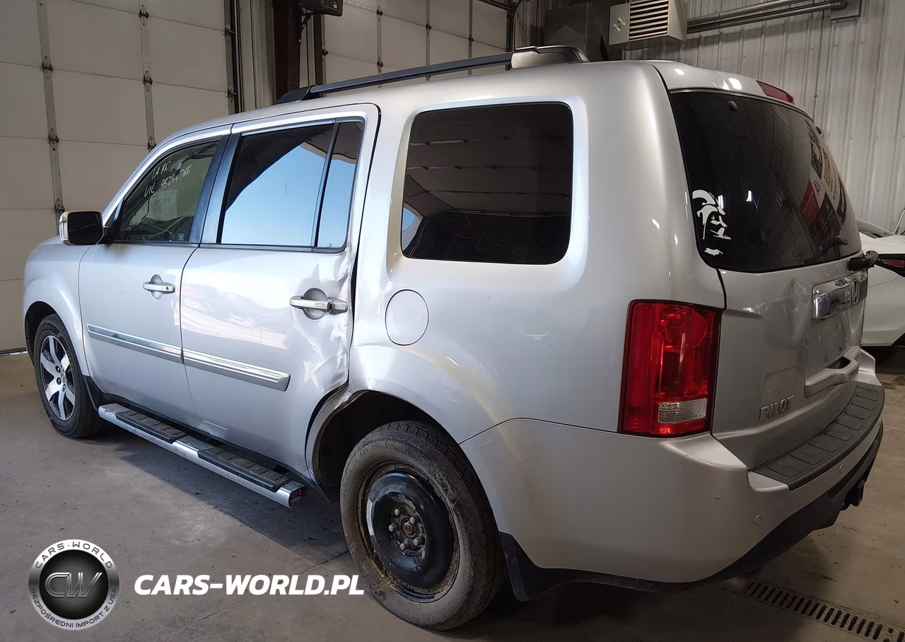 2012 Honda Pilot Touring VIN:5FNYF4H97CB065204 - 3