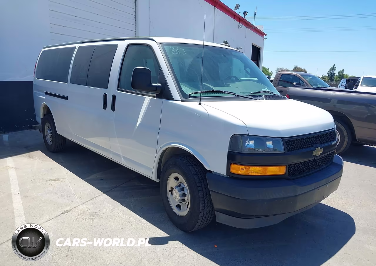 2018 Chevrolet Express 3500 Ls – zdjęcie 1 z 17