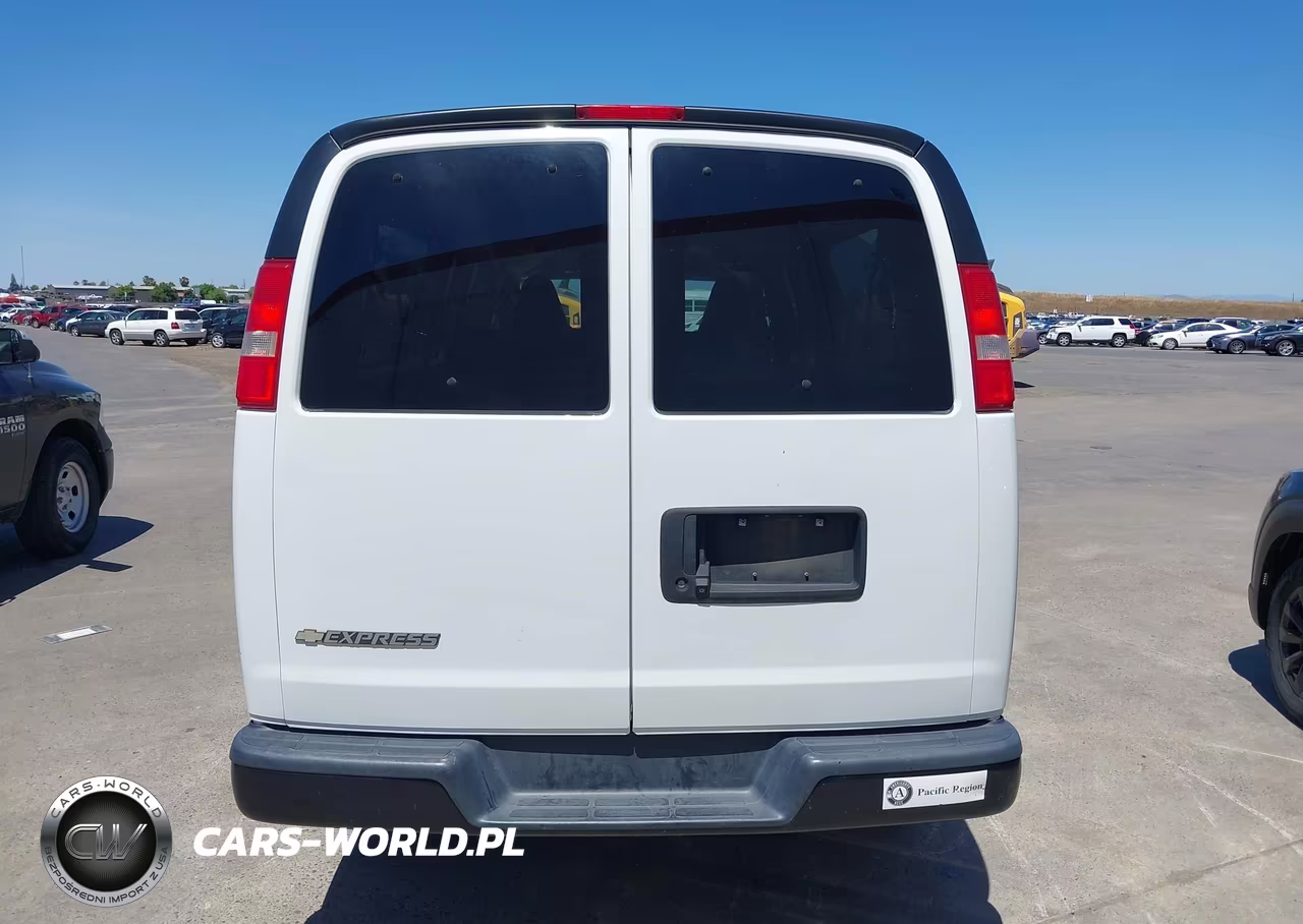 2018 Chevrolet Express 3500 Ls VIN:1GAZGNFG7J1275597 - 17