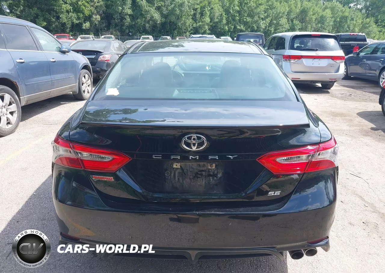 2018 Toyota Camry Se VIN:4T1B11HK8JU155614 - 16