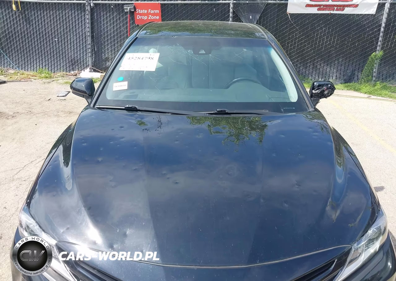 2018 Toyota Camry Se VIN:4T1B11HK8JU155614 - 17