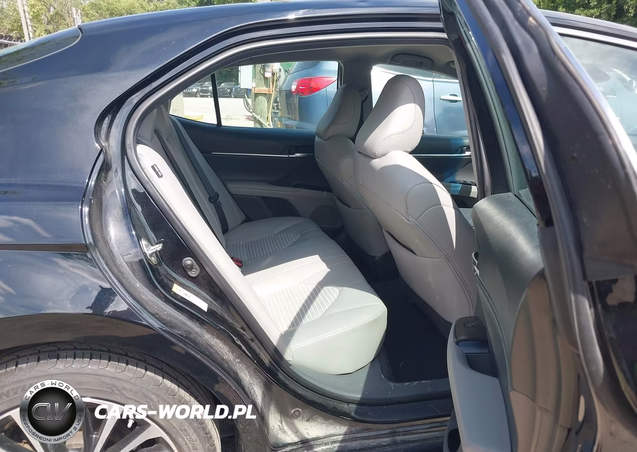 2018 Toyota Camry Se VIN:4T1B11HK8JU155614 - 8