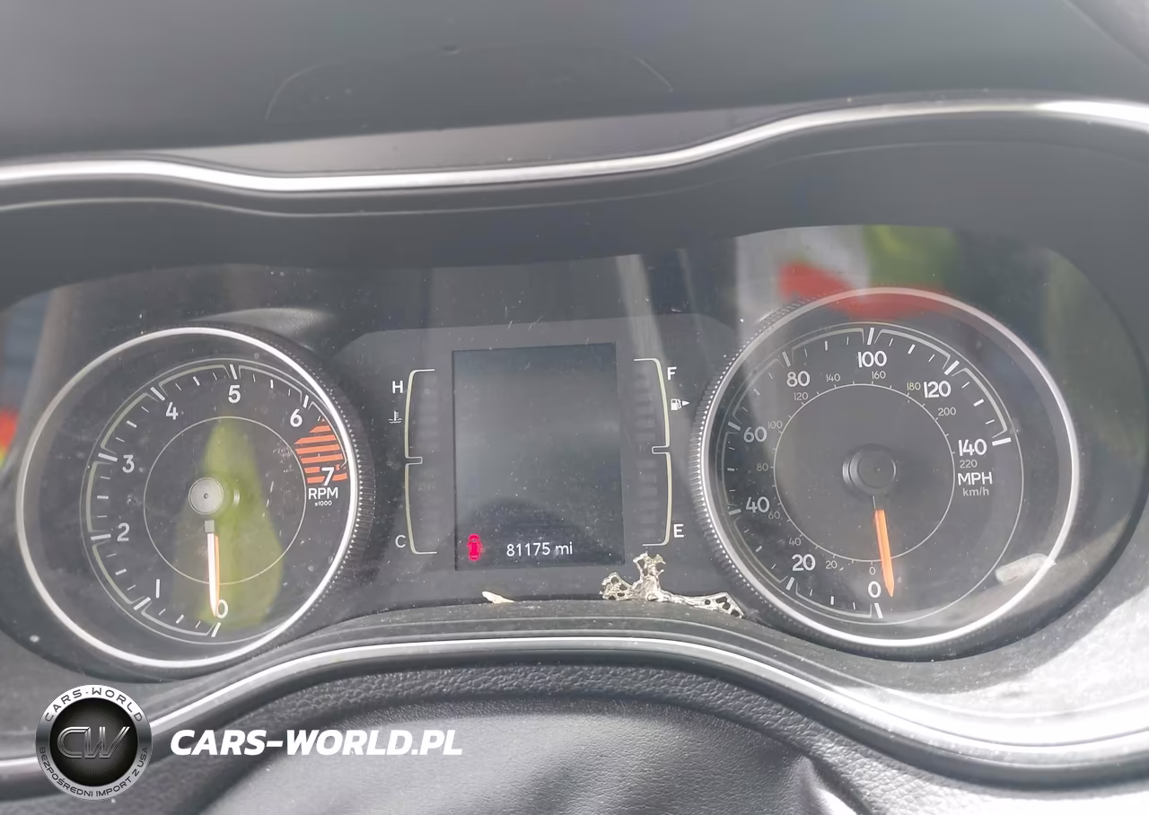 2019 Jeep Cherokee Latitude Fwd VIN:1C4PJLCB8KD428324 - 7