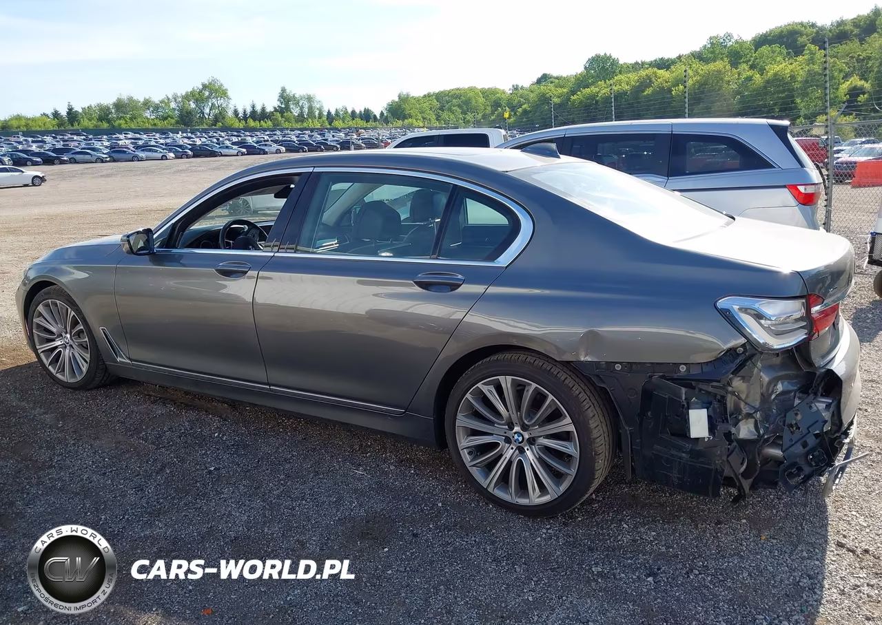 2016 BMW 750I xDrive VIN:WBA7F2C51GGE12333 - 14
