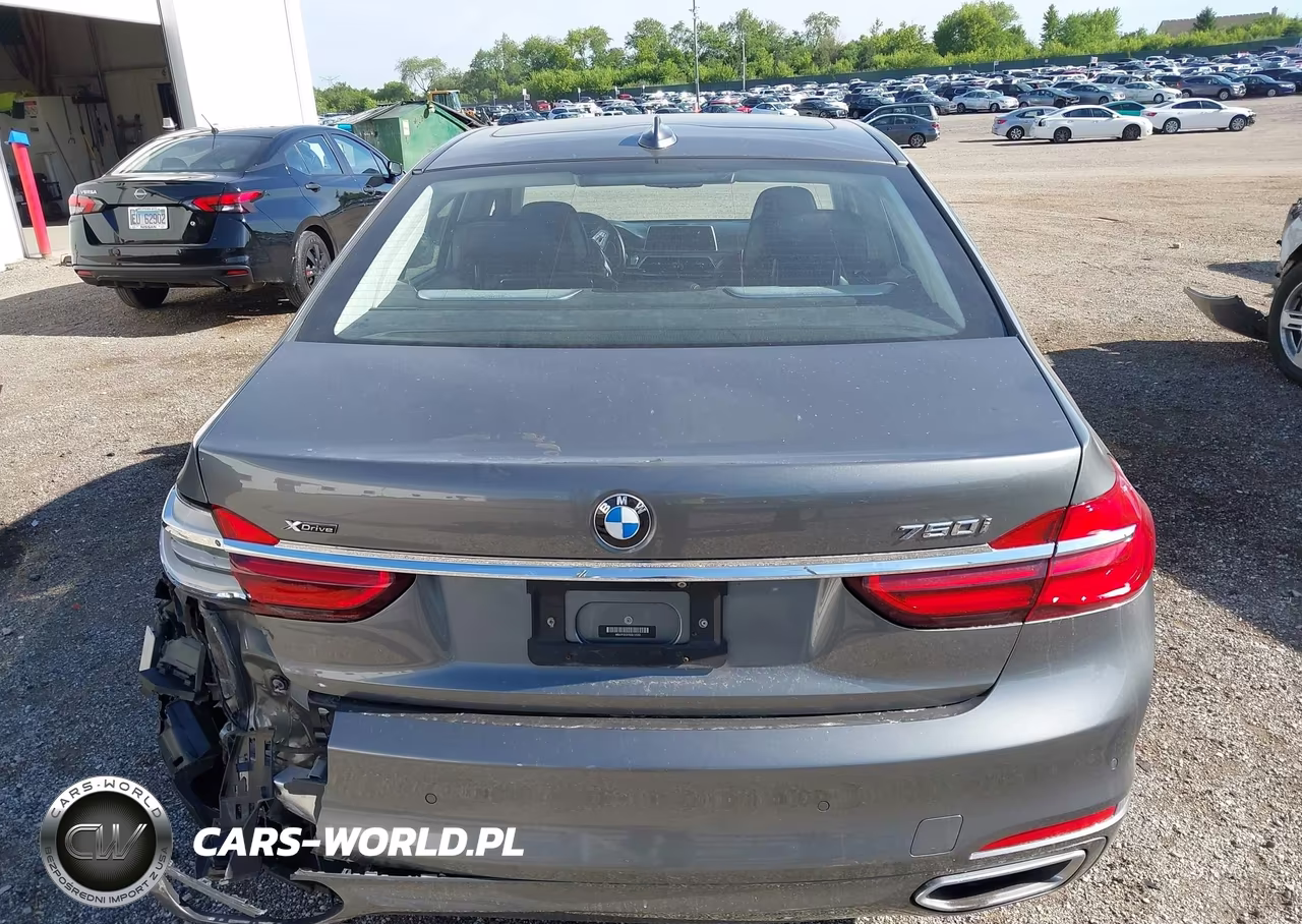 2016 BMW 750I xDrive VIN:WBA7F2C51GGE12333 - 16