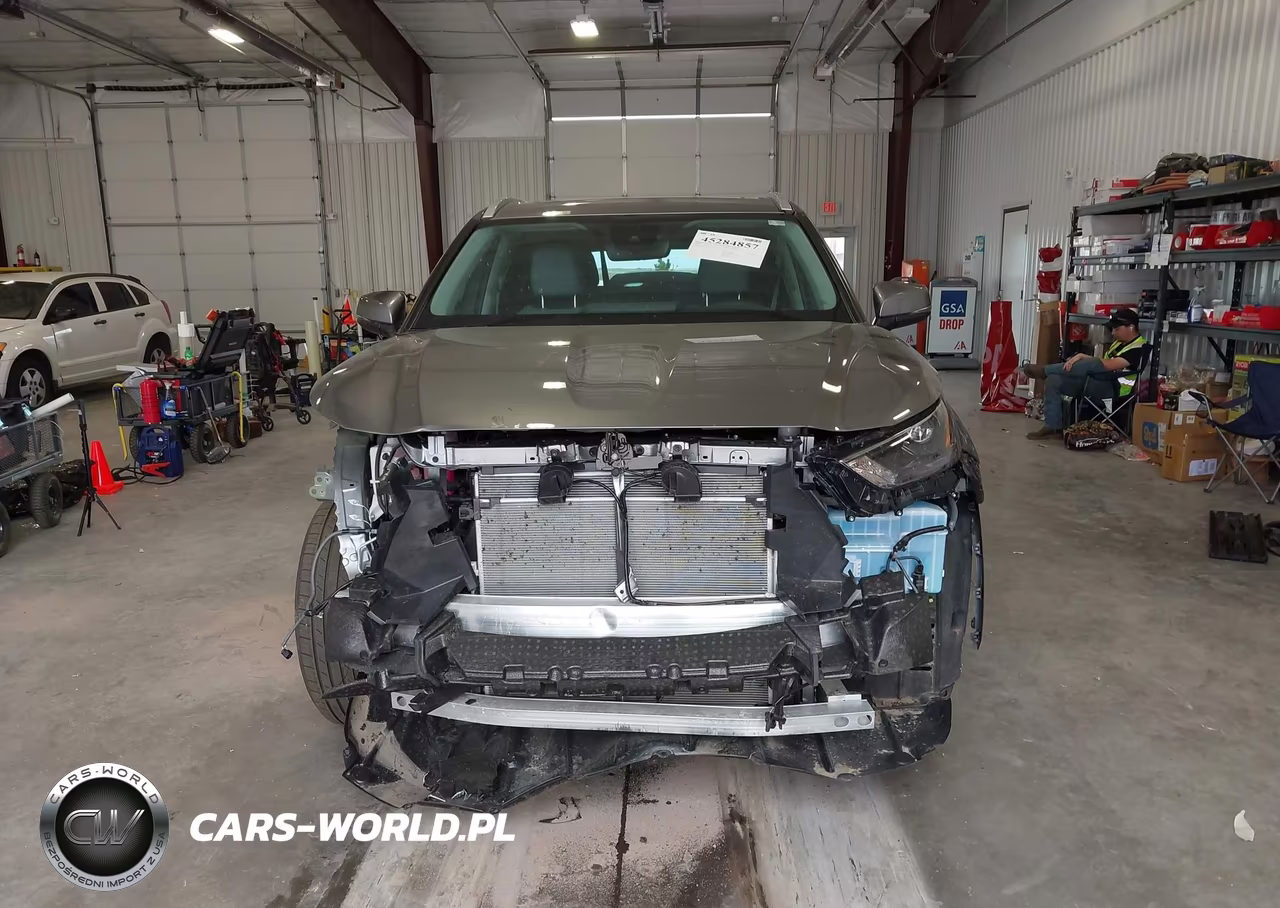 2025 Toyota Highlander Xle VIN:5TDKDRBH3SS593602 - 13