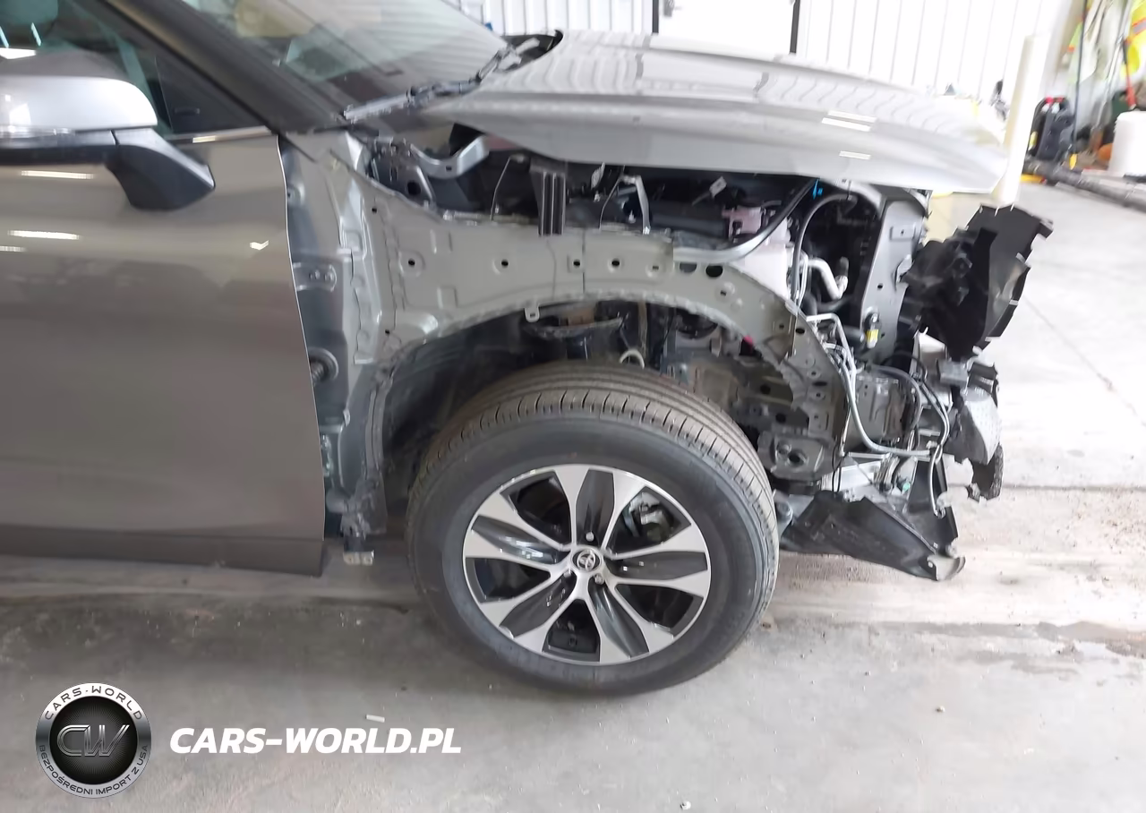 2025 Toyota Highlander Xle VIN:5TDKDRBH3SS593602 - 18