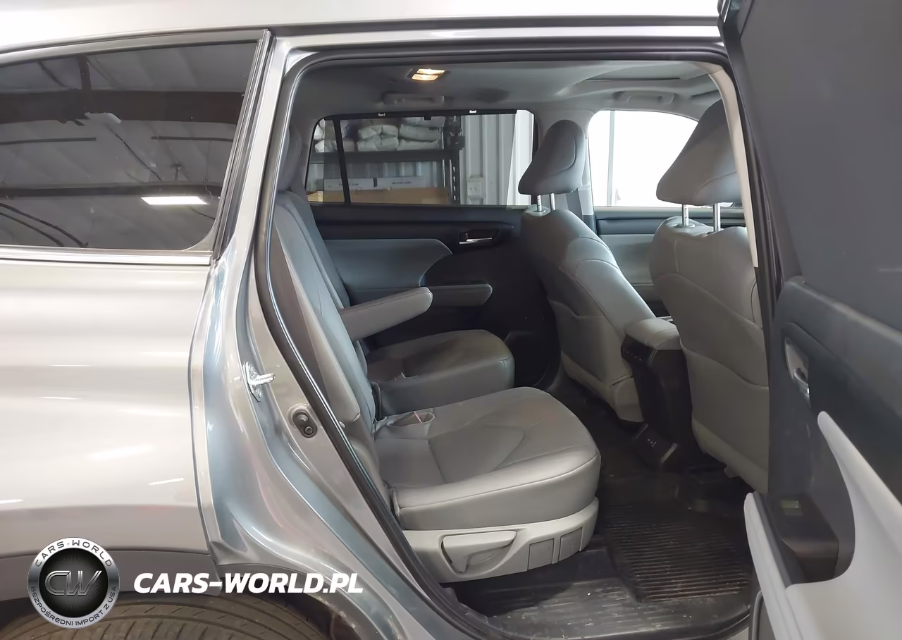 2025 Toyota Highlander Xle VIN:5TDKDRBH3SS593602 - 8