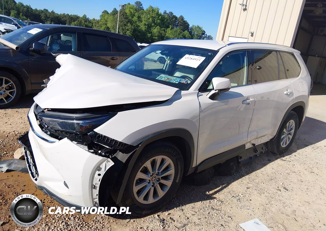 2024 Toyota Grand Highlander Xle VIN:5TDAAAB55RS033781 - 2