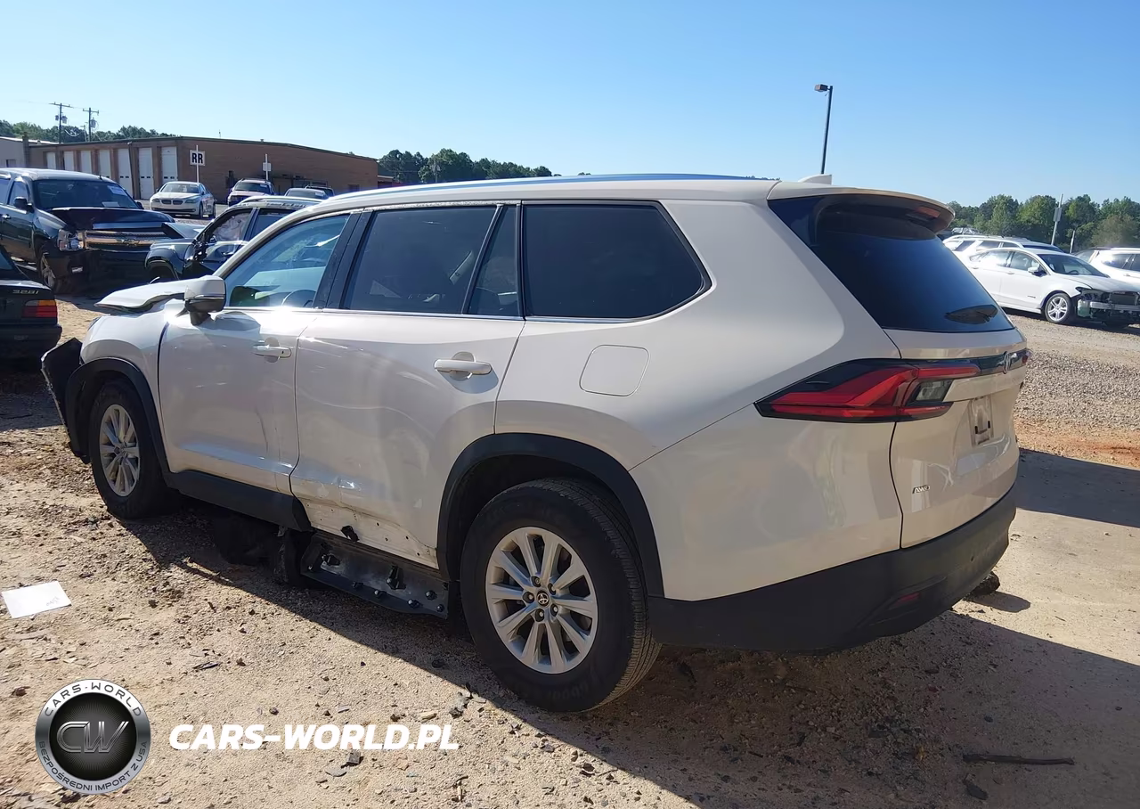 2024 Toyota Grand Highlander Xle VIN:5TDAAAB55RS033781 - 3