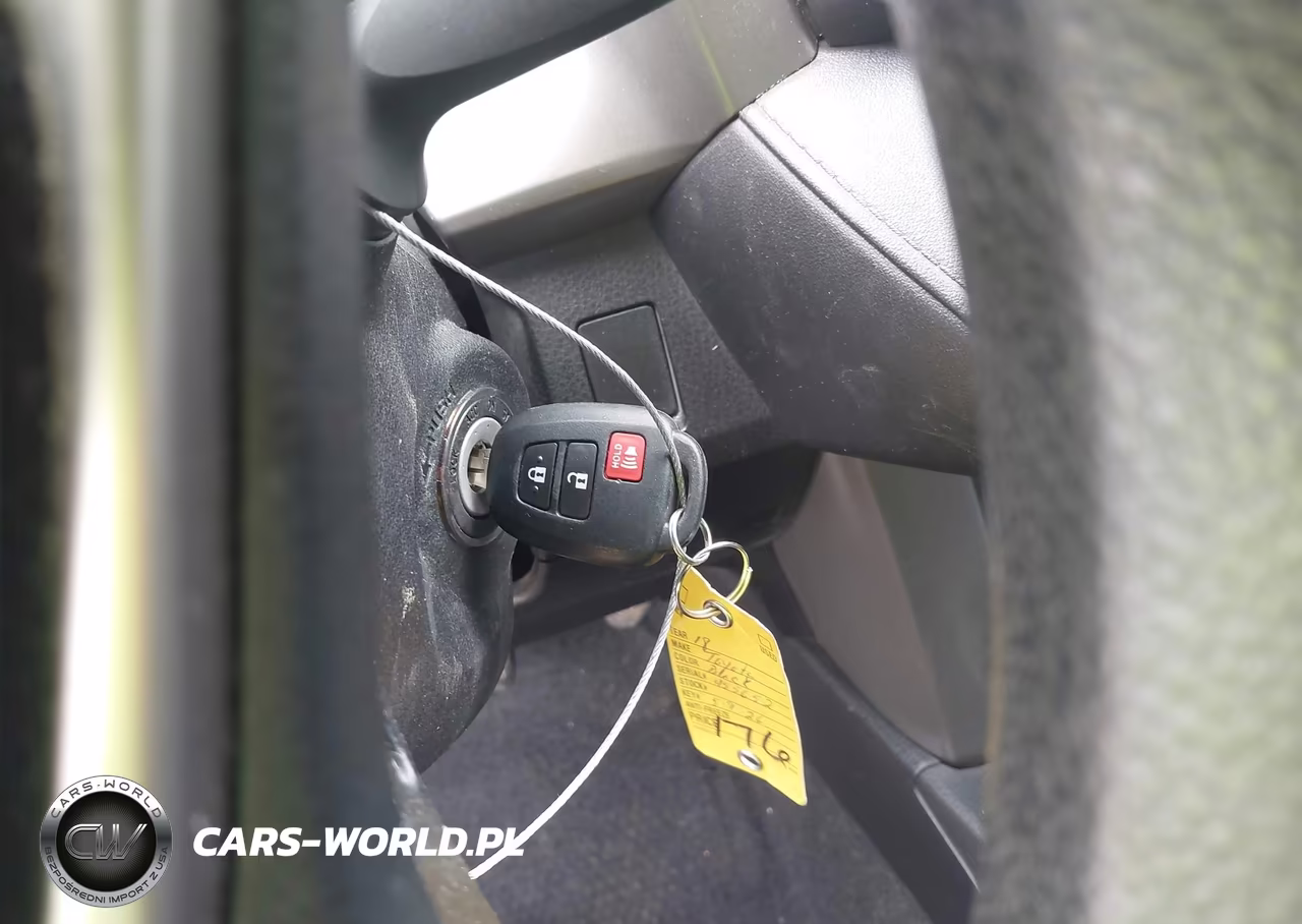 2018 Toyota Rav4 Le VIN:2T3ZFREV9JW455652 - 11