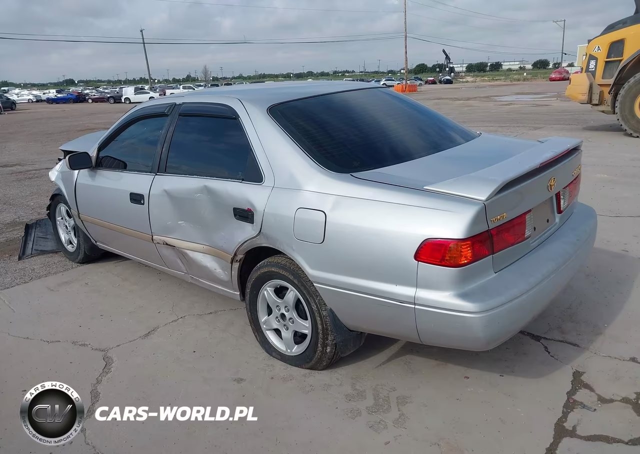 2000 Toyota Camry Le VIN:4T1BG22K8YU675576 - 3
