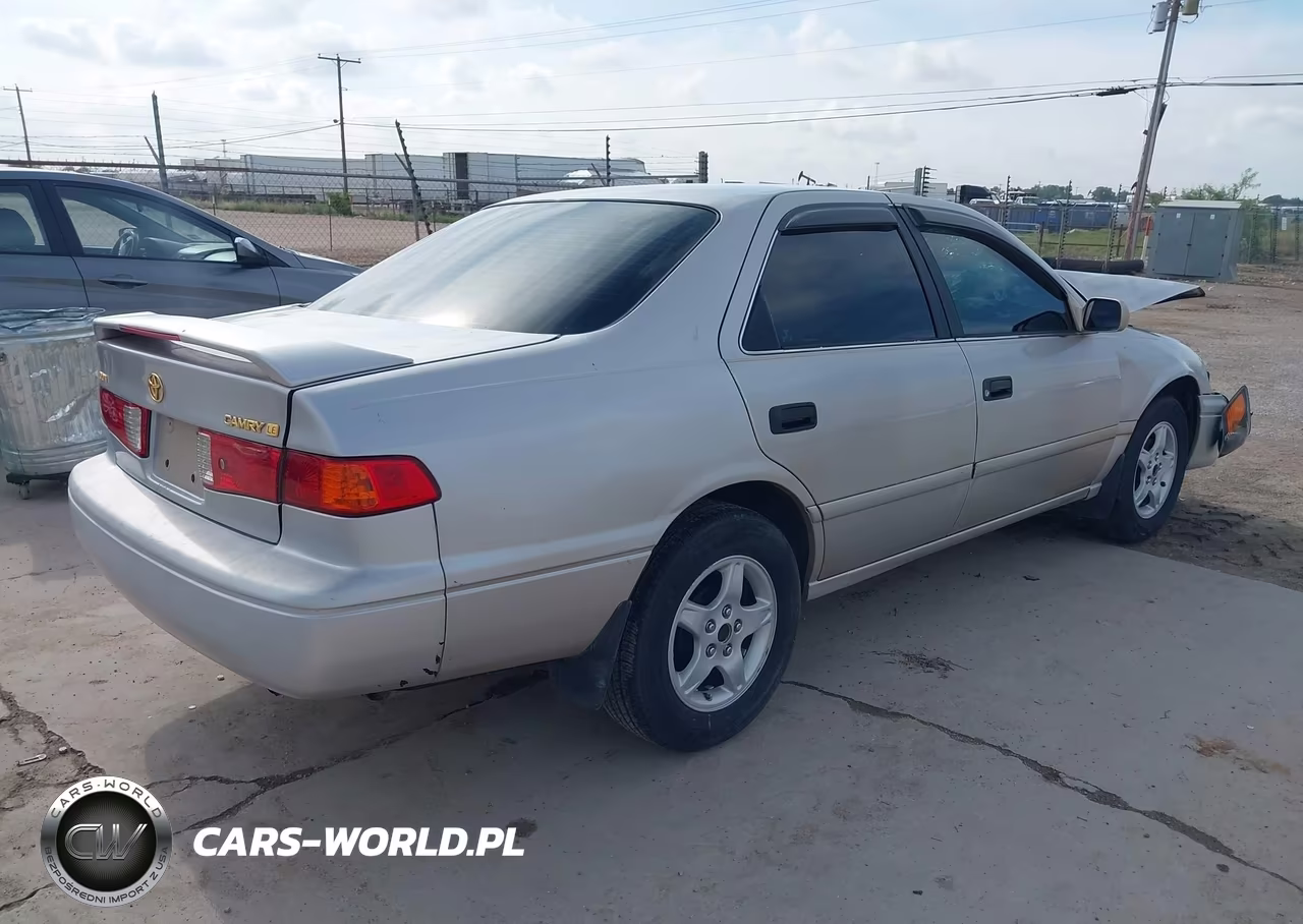 2000 Toyota Camry Le VIN:4T1BG22K8YU675576 - 4