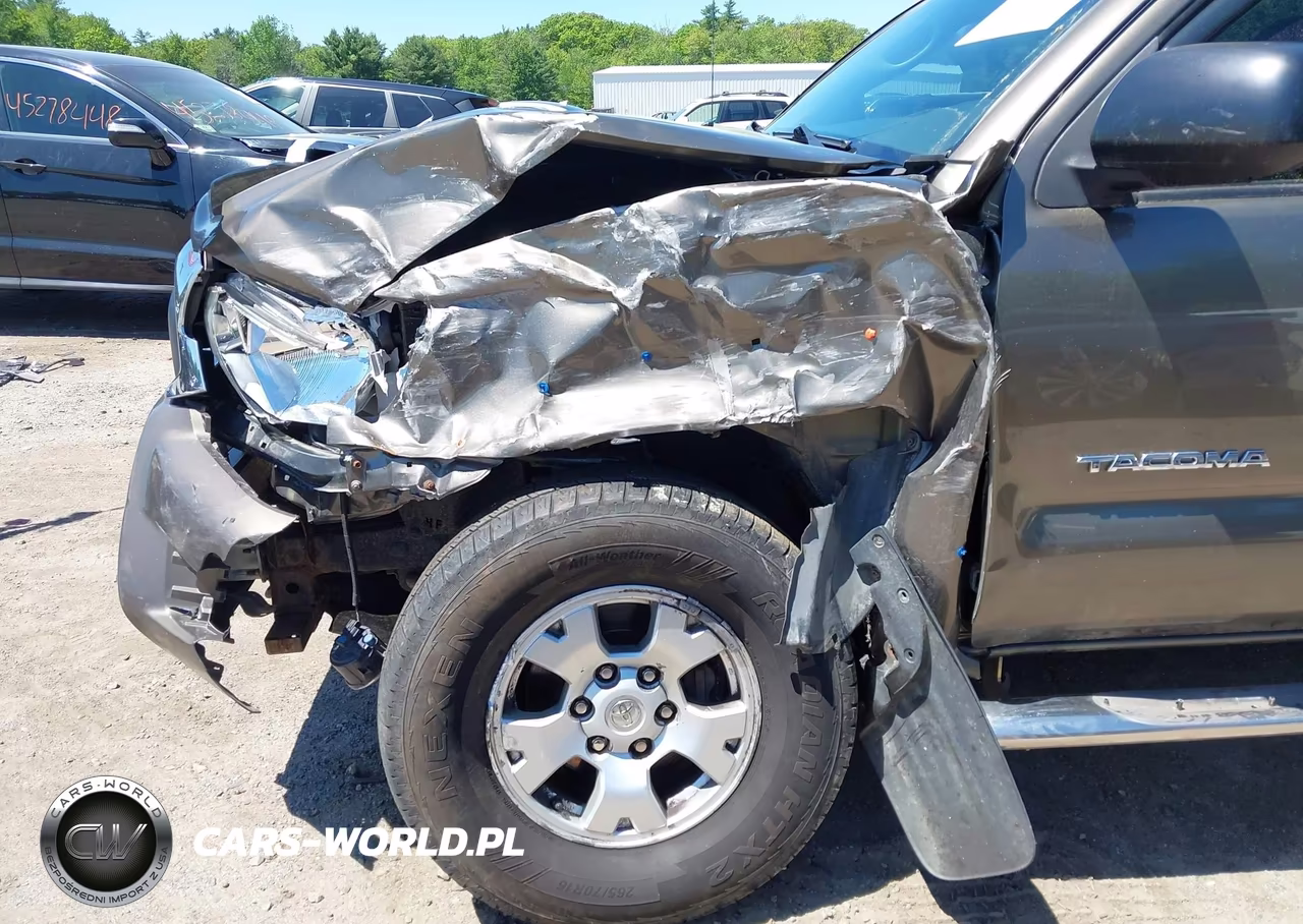 2013 Toyota Tacoma Base V6 VIN:3TMLU4EN9DM111792 - 6