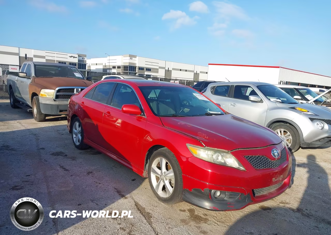 2010 Toyota Camry Se – zdjęcie 1 z 10
