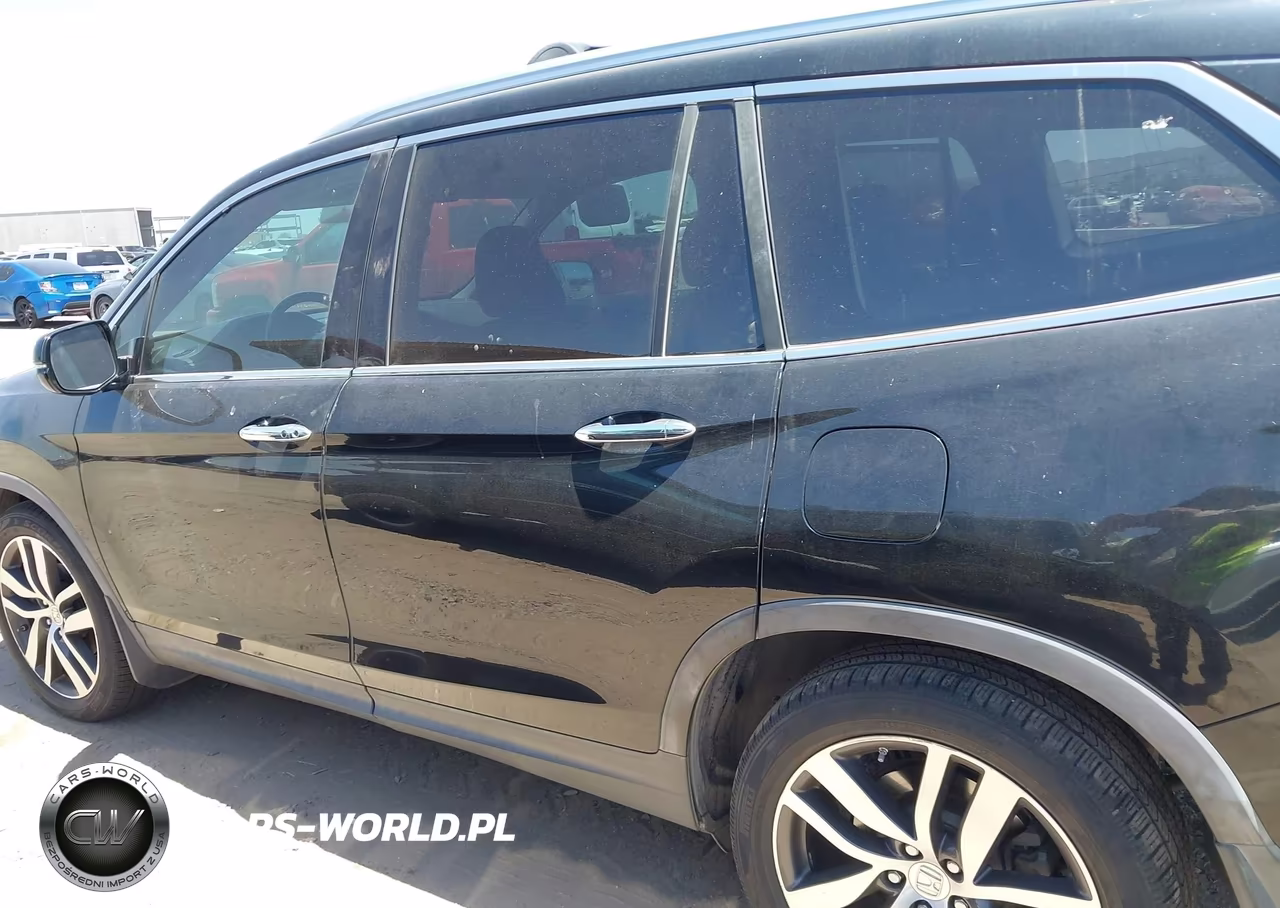 2016 Honda Pilot Touring VIN:5FNYF5H95GB053483 - 14