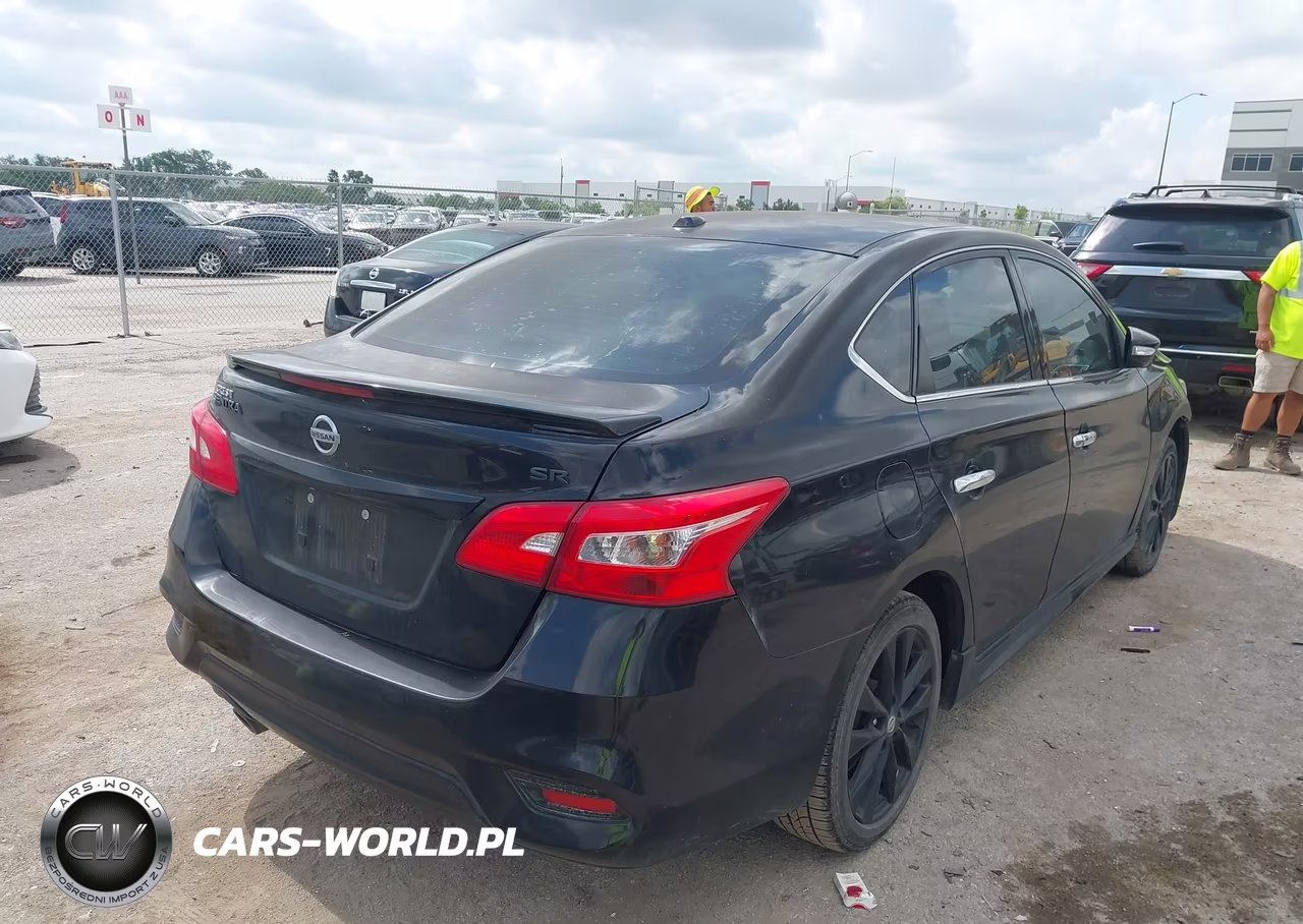 2018 Nissan Sentra Sr VIN:3N1AB7AP4JY295598 - 4