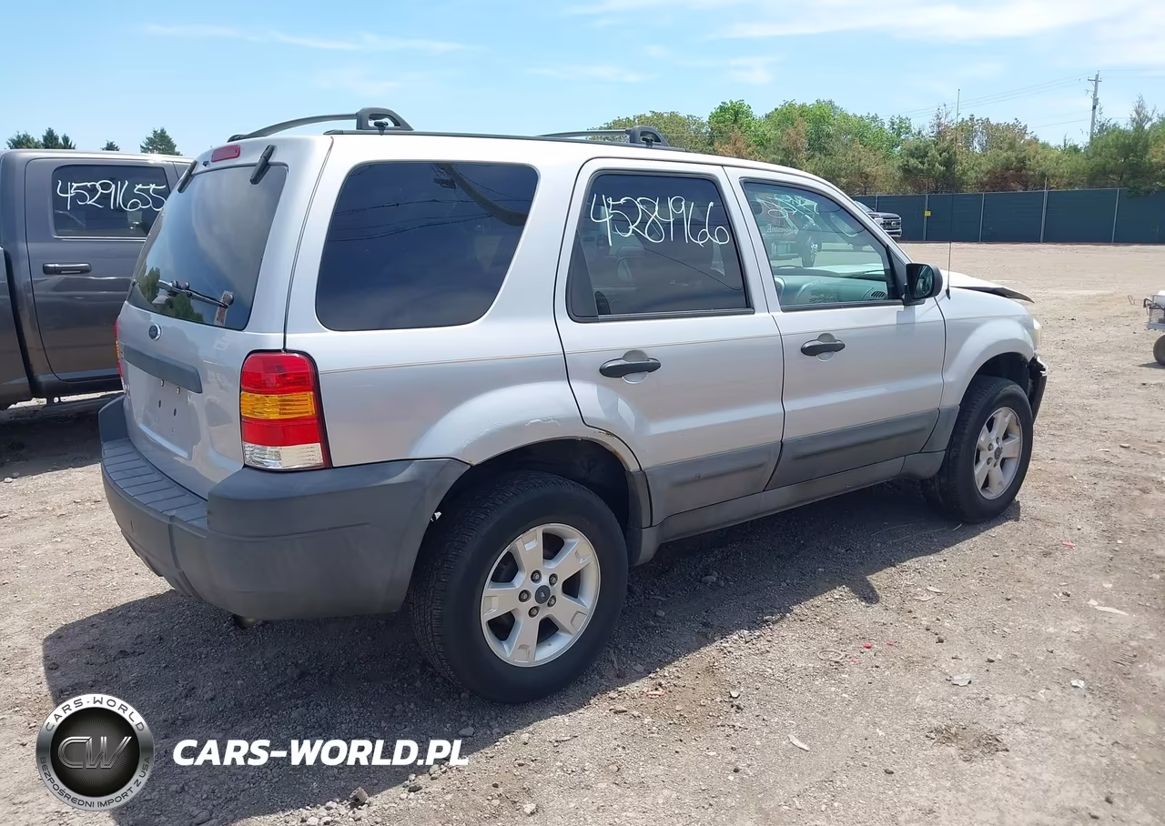 2005 Ford Escape Xlt VIN:1FMCU03Z85KC43770 - 4