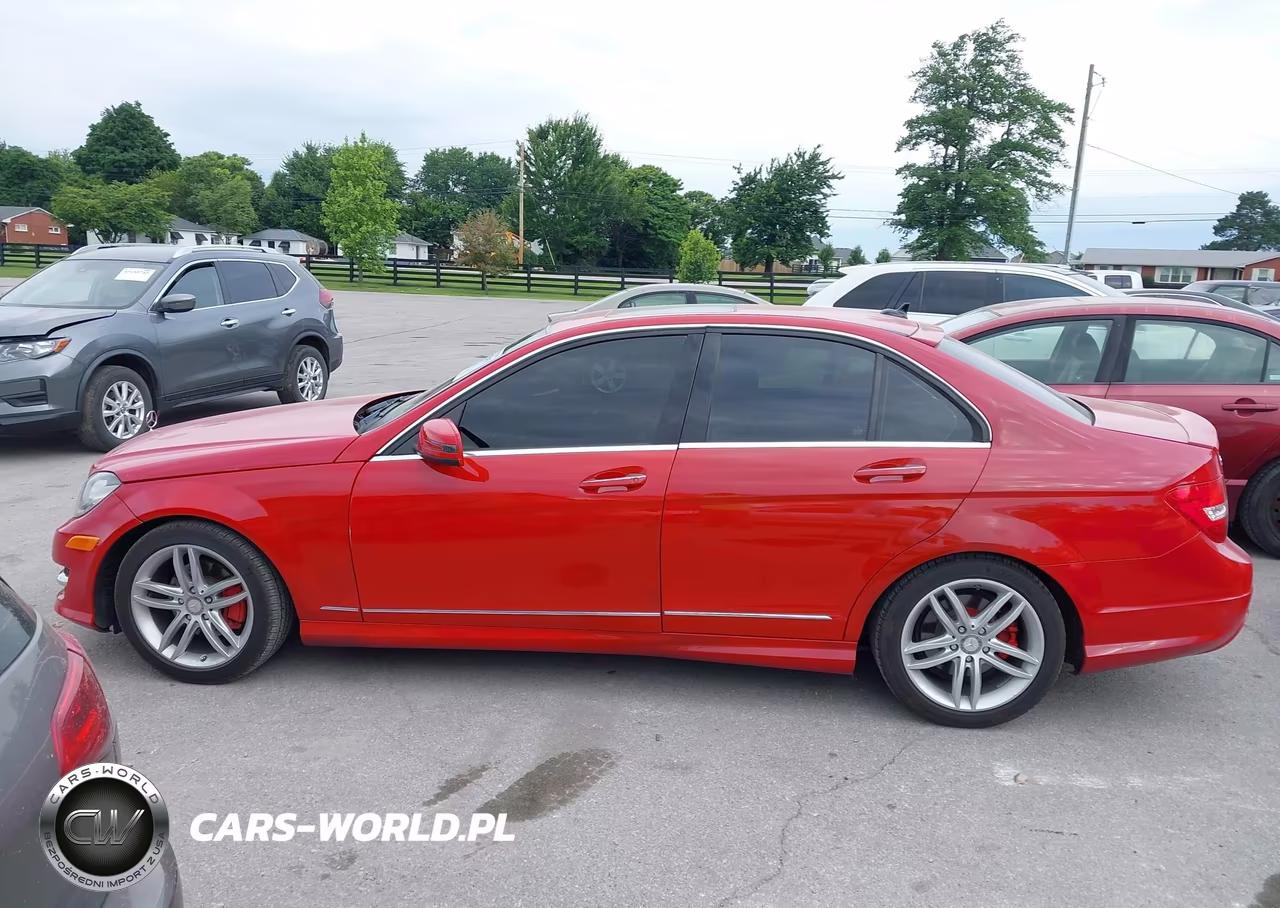 2014 Mercedes-Benz C 250 Sport VIN:WDDGF4HB6EA947075 - 14
