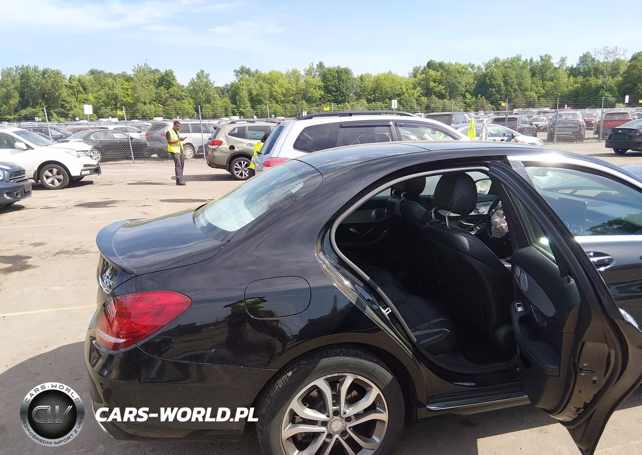 2016 Mercedes-Benz C 300 4Matic VIN:55SWF4KBXGU103676 - 8