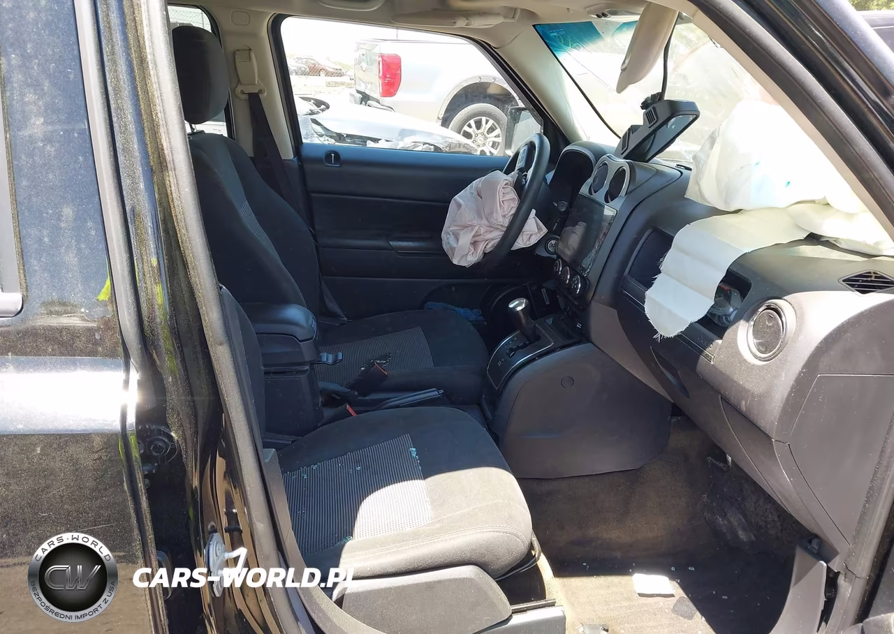 2016 Jeep Patriot Sport VIN:1C4NJPBA9GD711801 - 5