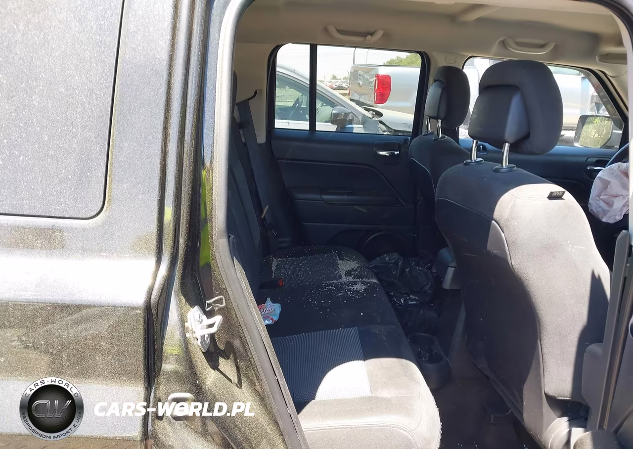 2016 Jeep Patriot Sport VIN:1C4NJPBA9GD711801 - 8