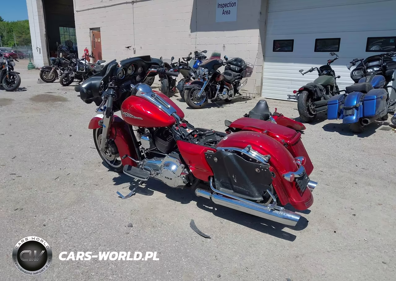 2012 Harley-Davidson Flhx Street Glide VIN:1HD1KBM33CB620623 - 3